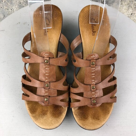 Clarks Women's Size 8M Brown Leather Strappy Open Toe Heeled Slip On Sandals - Picture 3 of 14